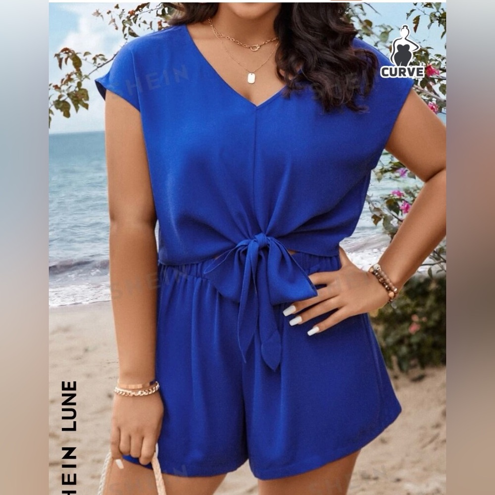 SHEIN LUNE Plus Size Women’s V-neck Batwing Sleeve top and short set